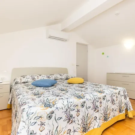 Velo Jedro Punta * Veli Lošinj